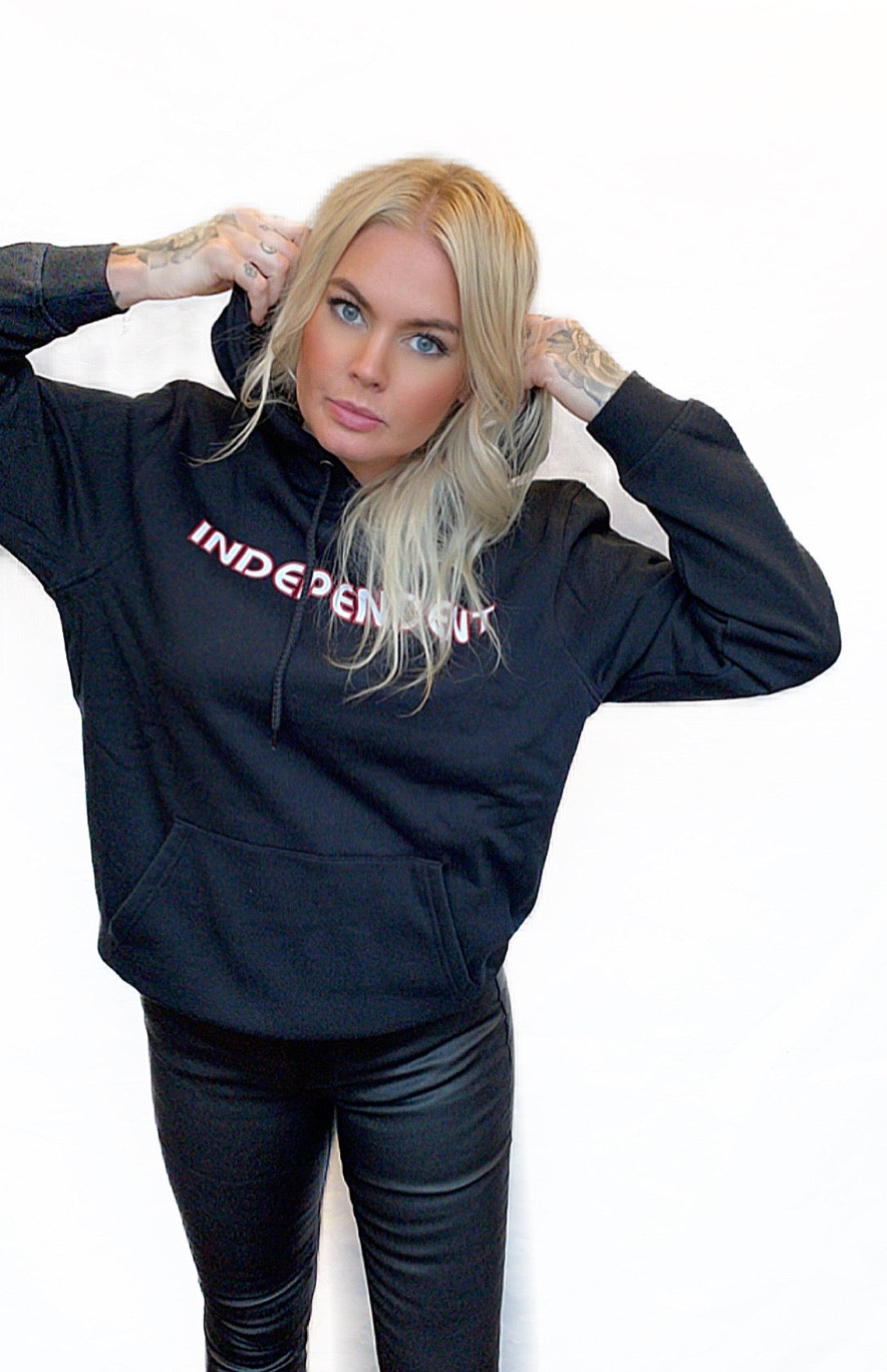 Independent Tjocktröja btg bauhouse svart luva svart unisex