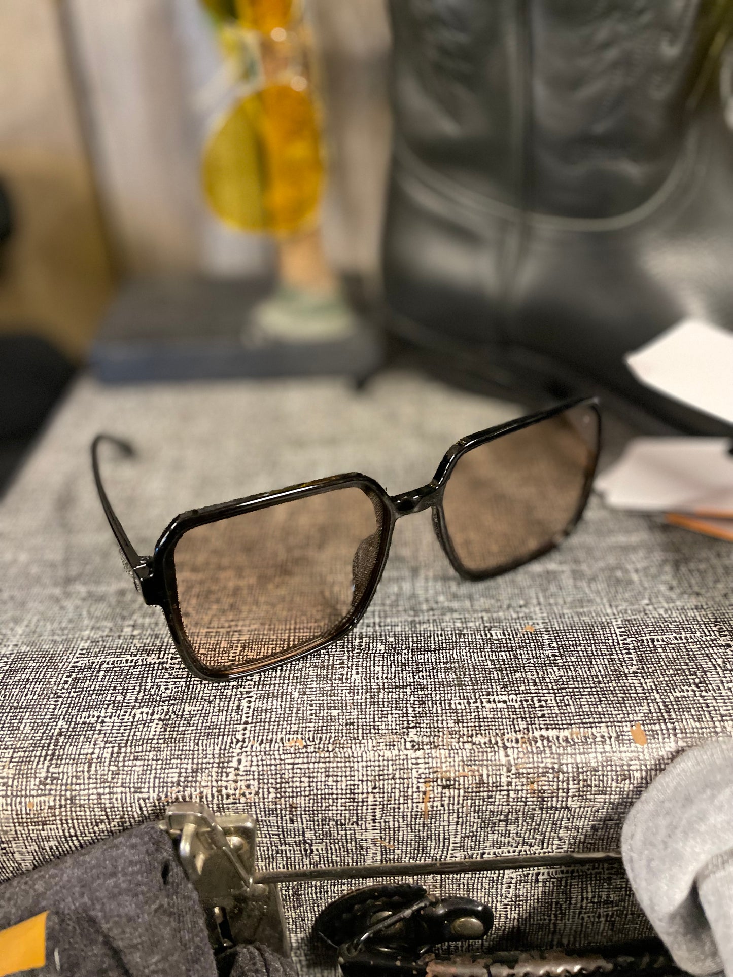 Rebell solglasögon 70S shows unisex