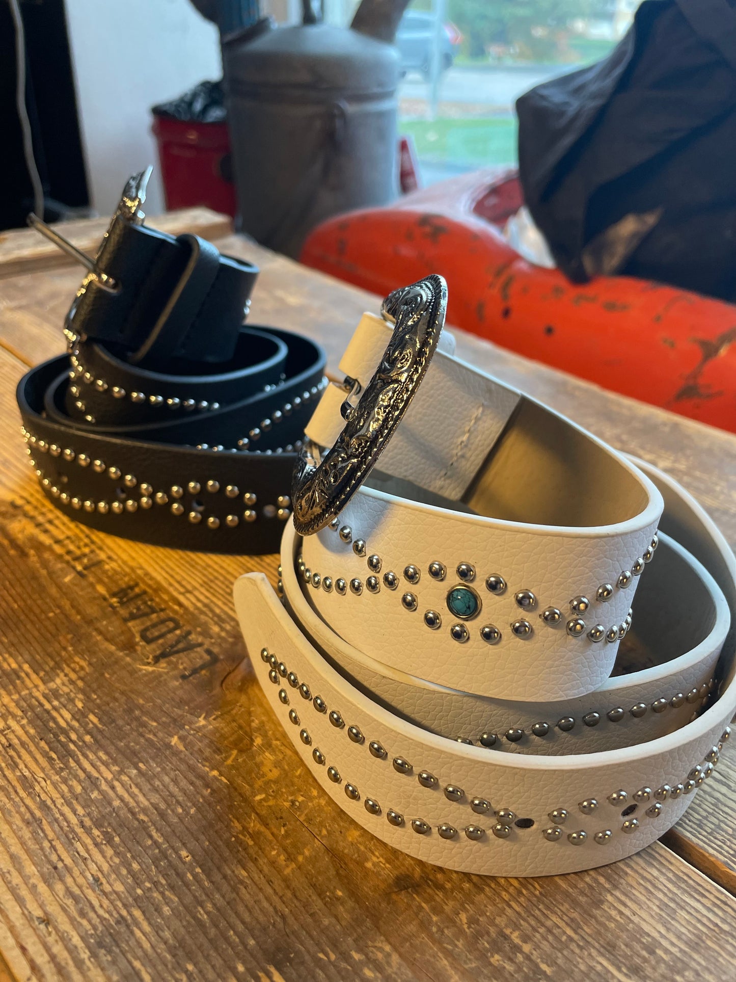 Rebell cowboy skärp med turkosa stenar