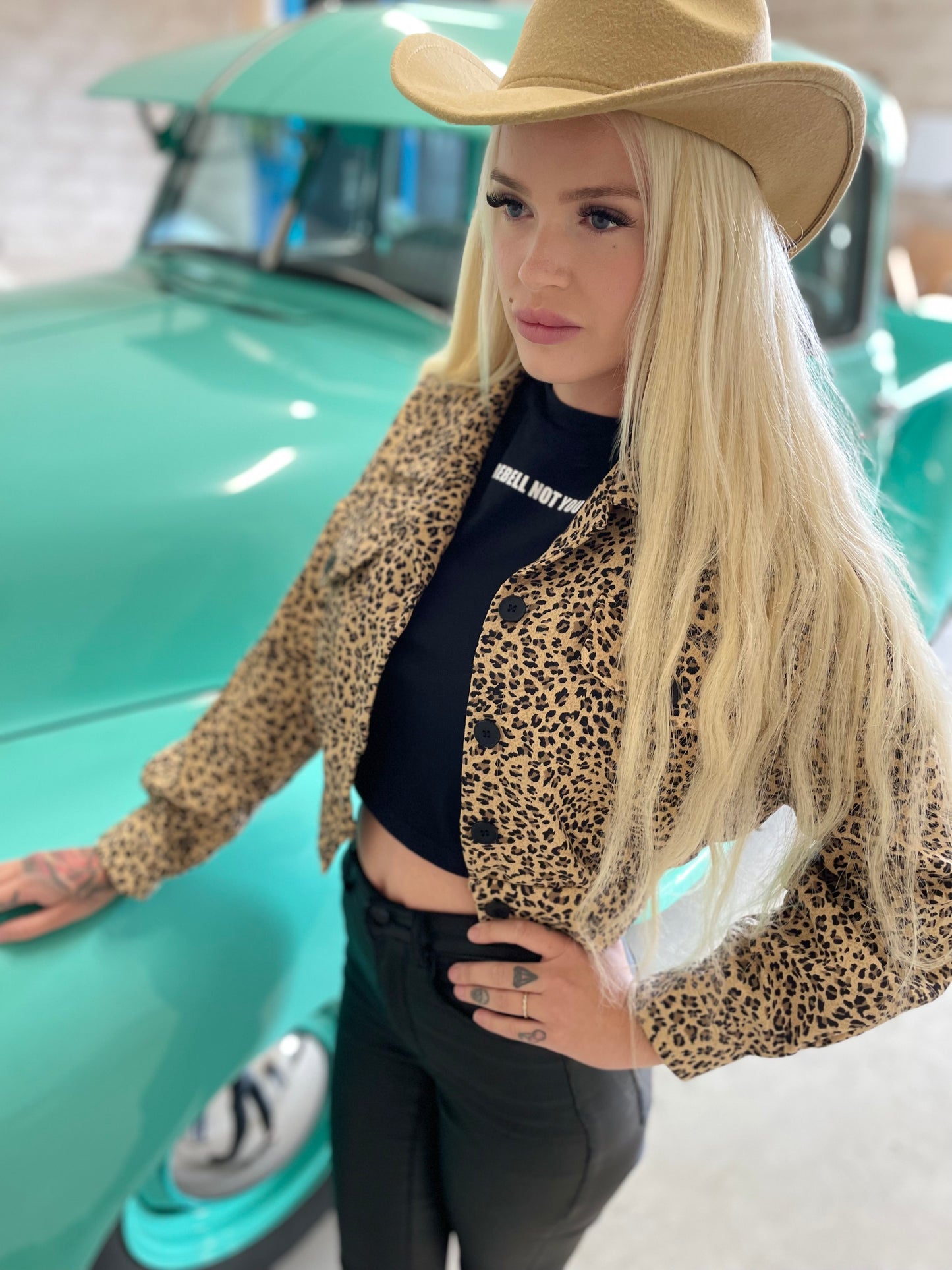 Rebell leopard jacka dammodell