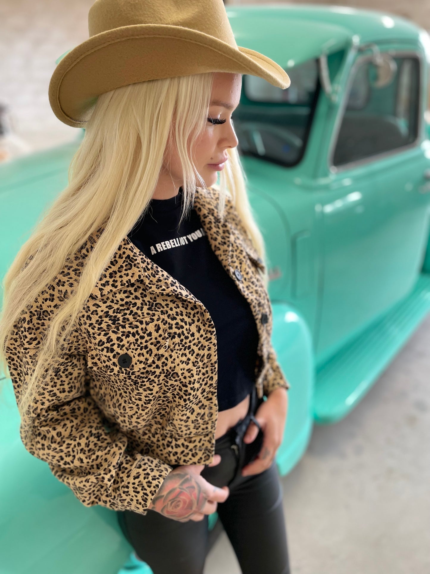 Rebell leopard jacka dammodell