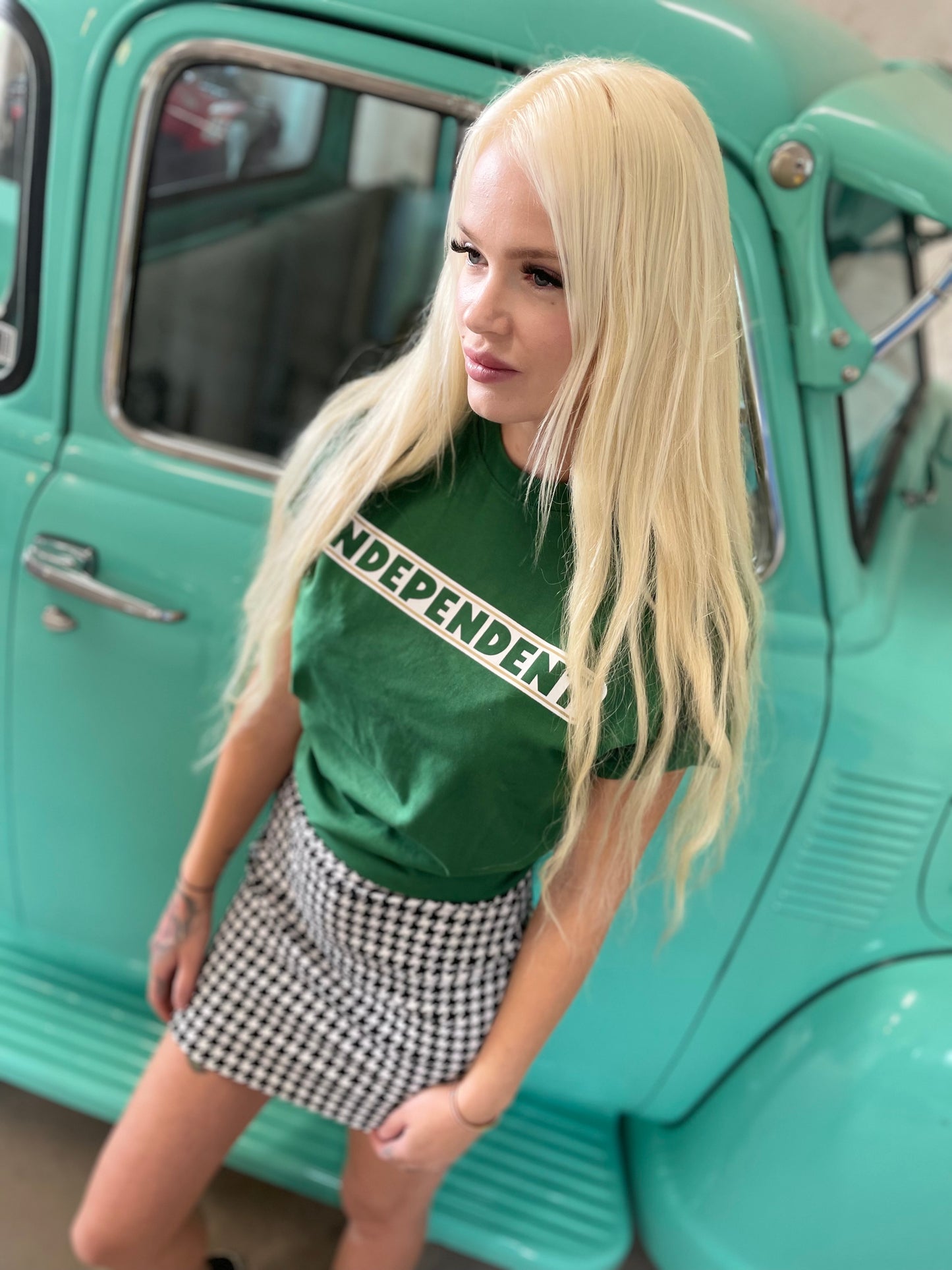 Independent Bar Logo T-Shirt Alpine Green unisex