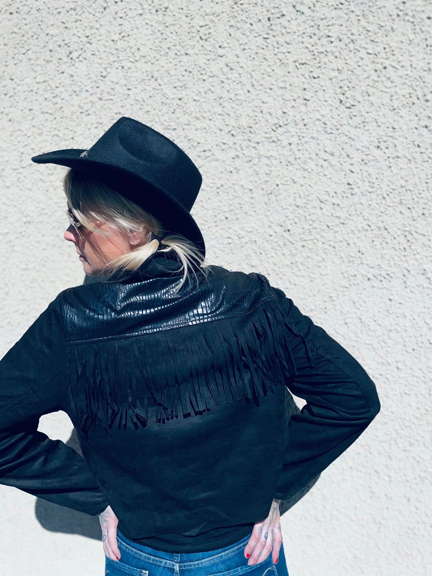 Rebell fransjacka svart knappar