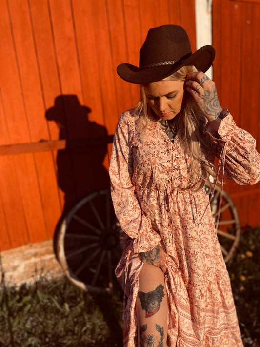 rebell boho western långklänning rosa toner