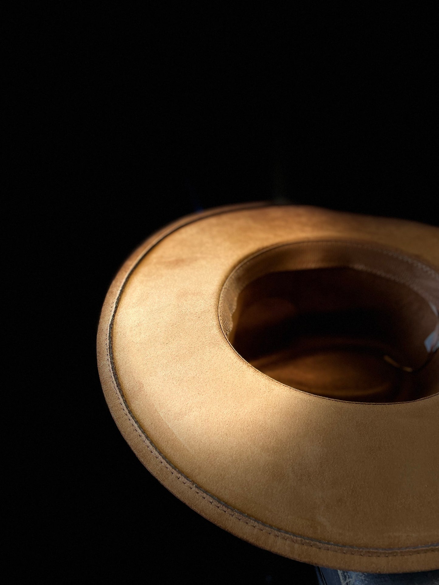 Rebell hatt brun rakare