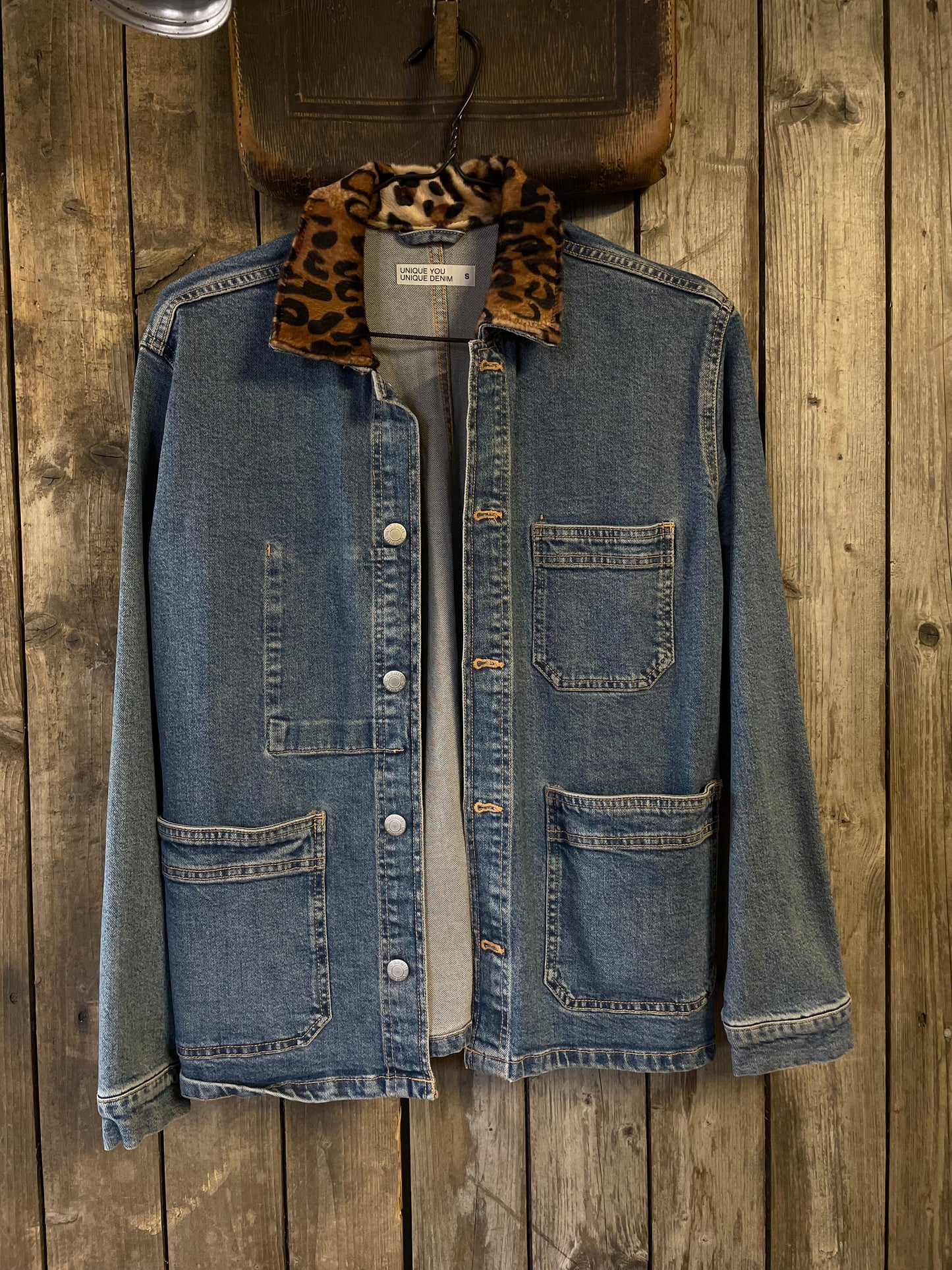 Vintage jeansjacka leopard krage small