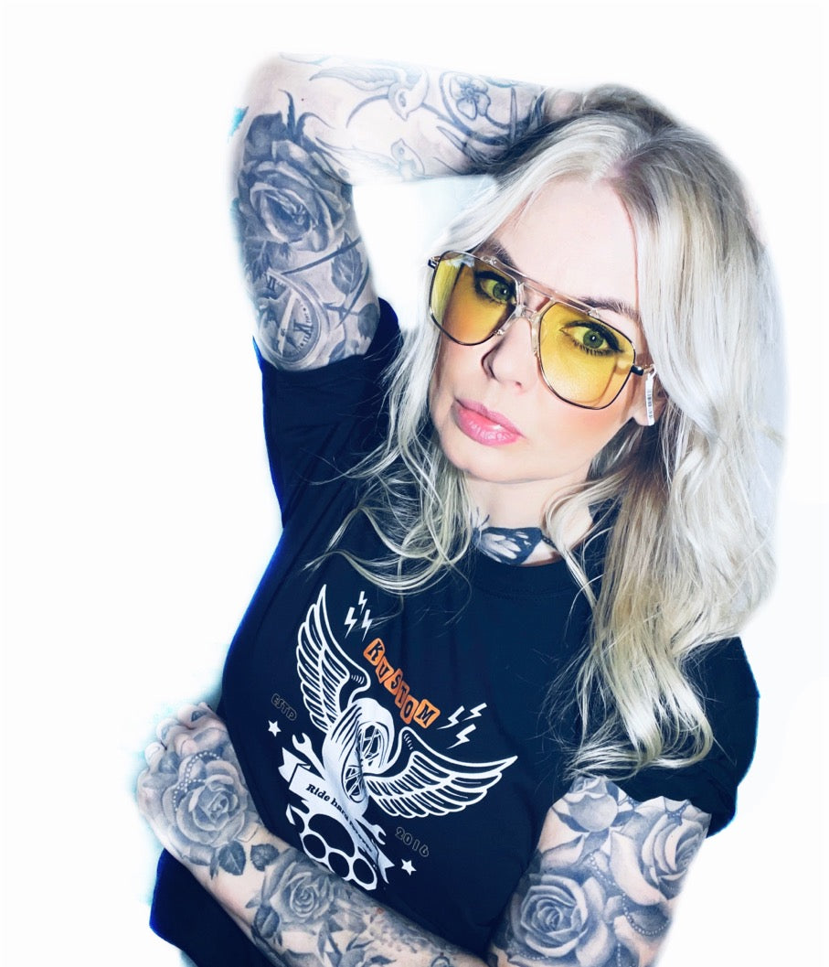Rebell Tshirt kustom wheels svart unisex