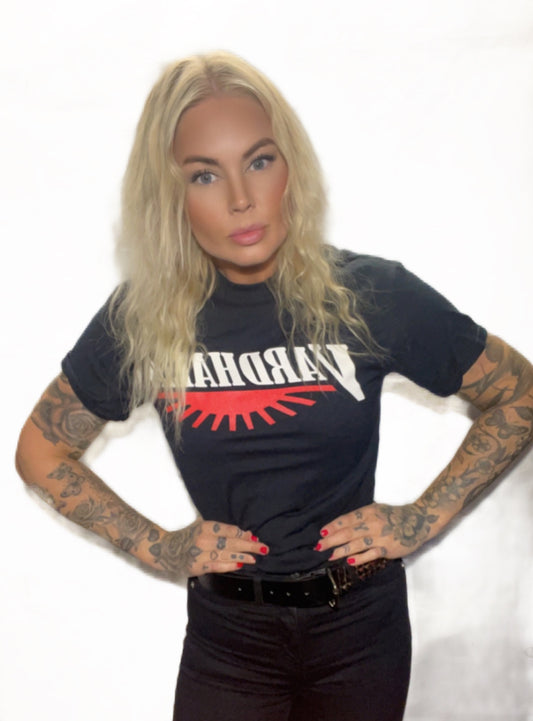 Vardhalla tshirt sundown svart unisex