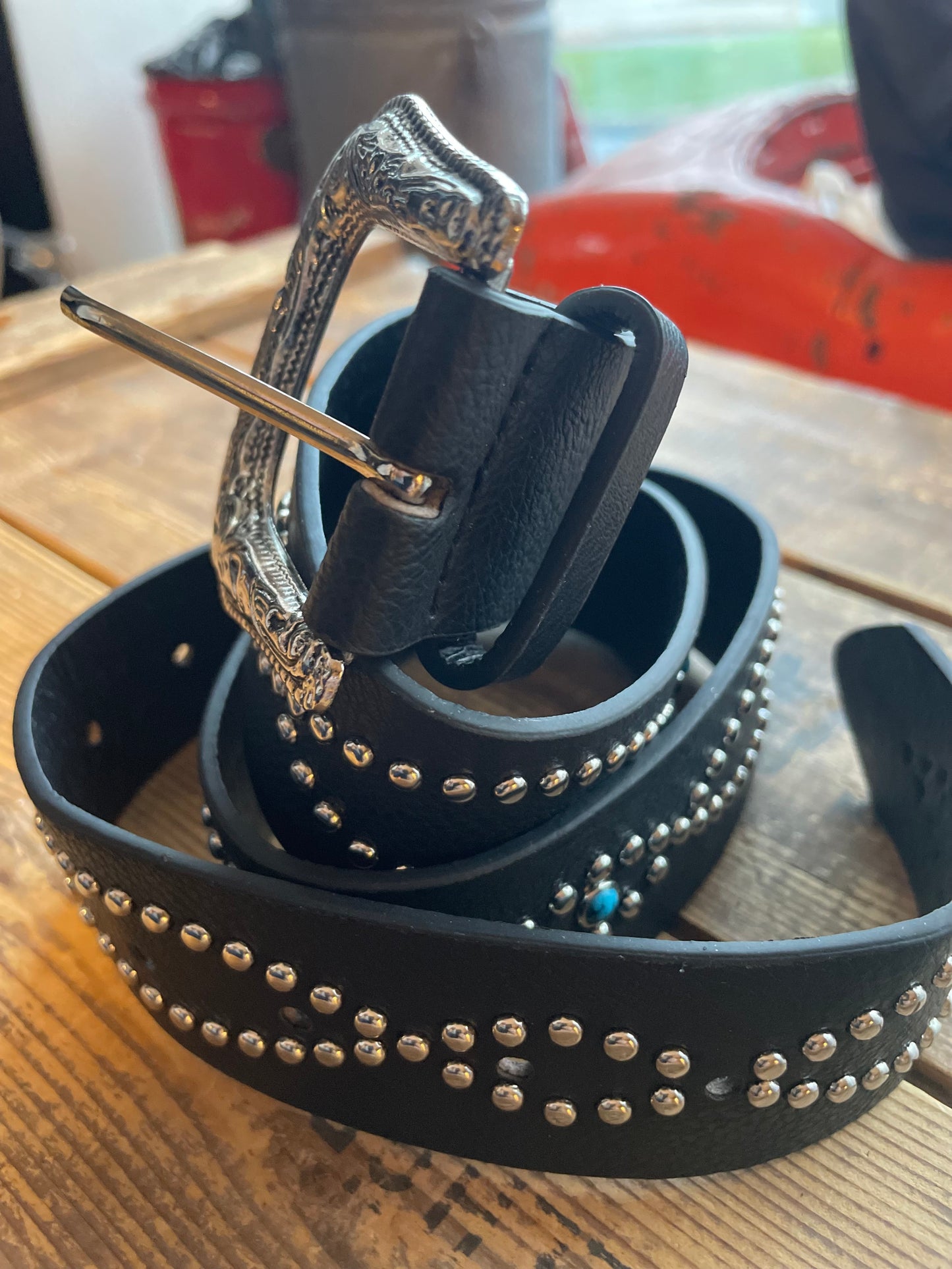 Rebell cowboy skärp med turkosa stenar