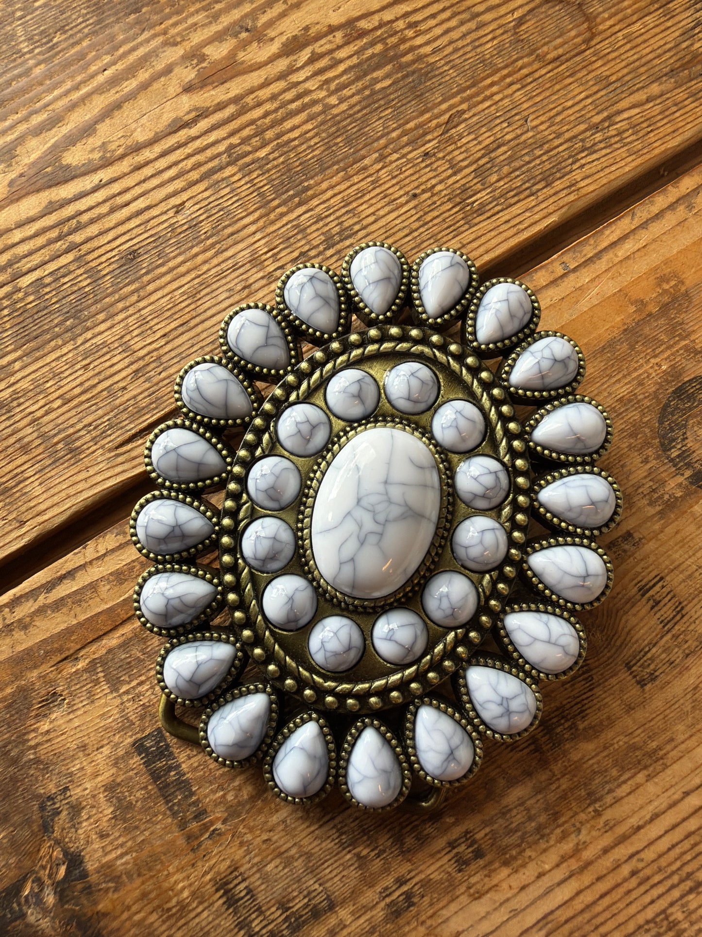 belt buckle white stone