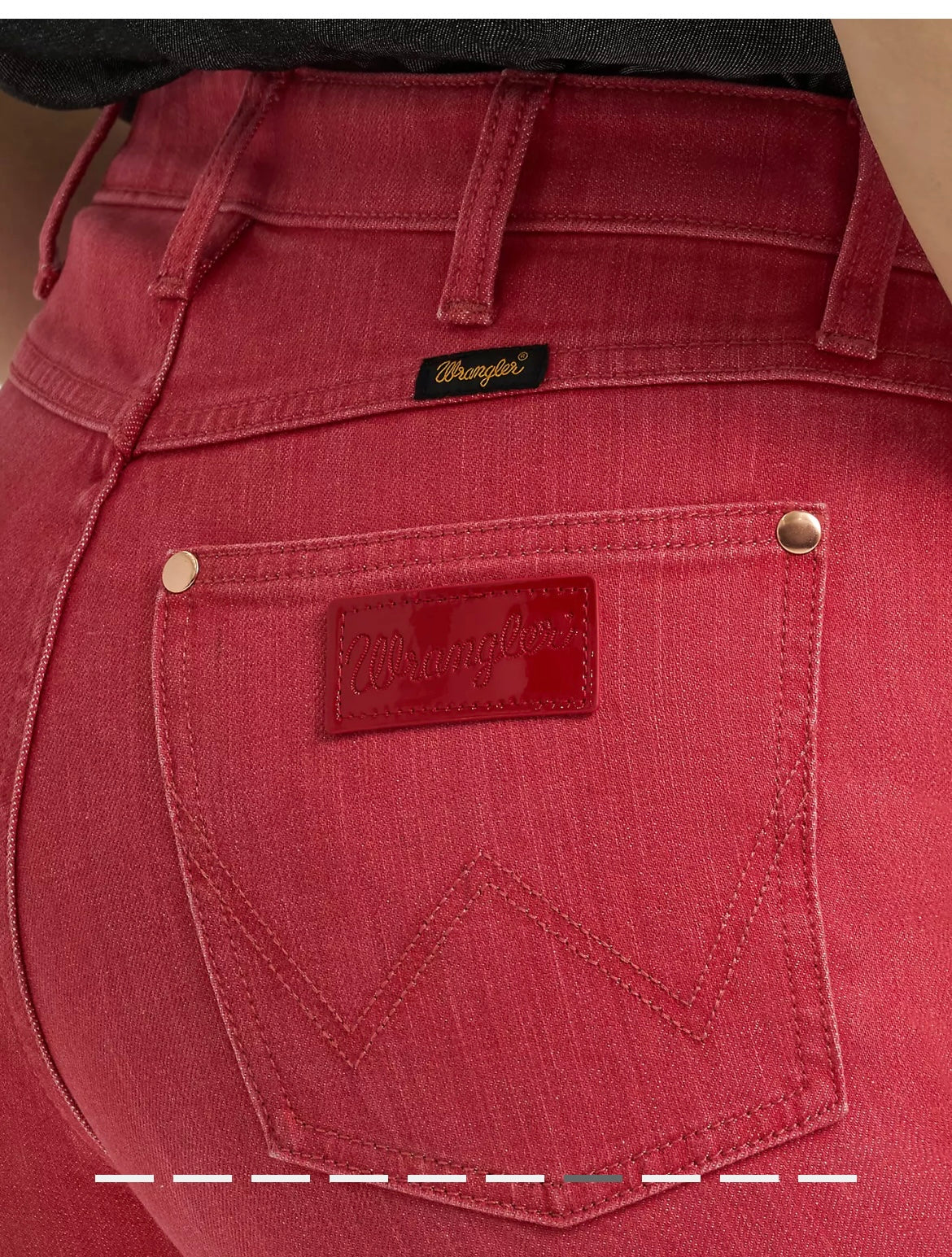 Wrangler vs lainey  wilson röda jeans