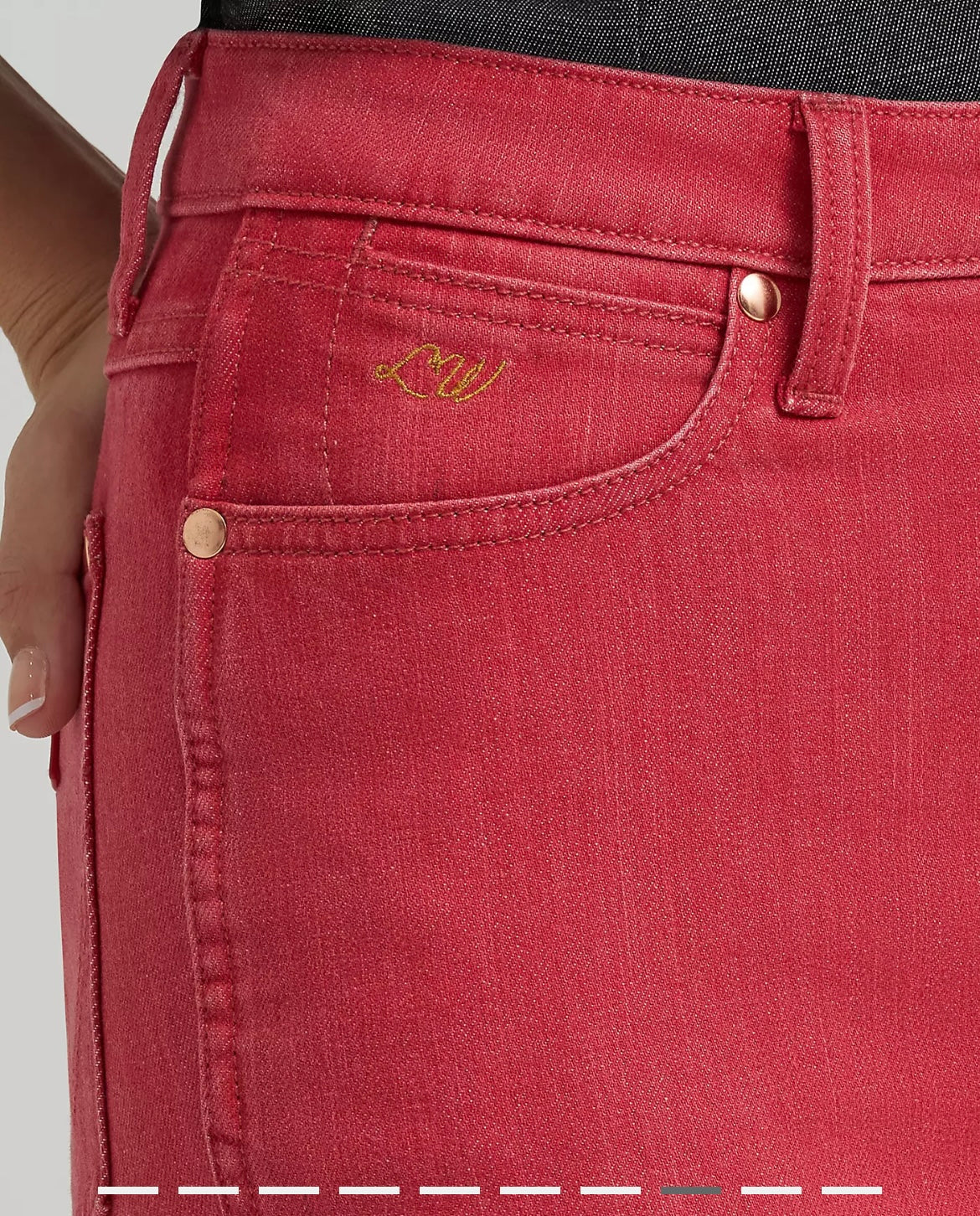 Wrangler vs lainey  wilson röda jeans