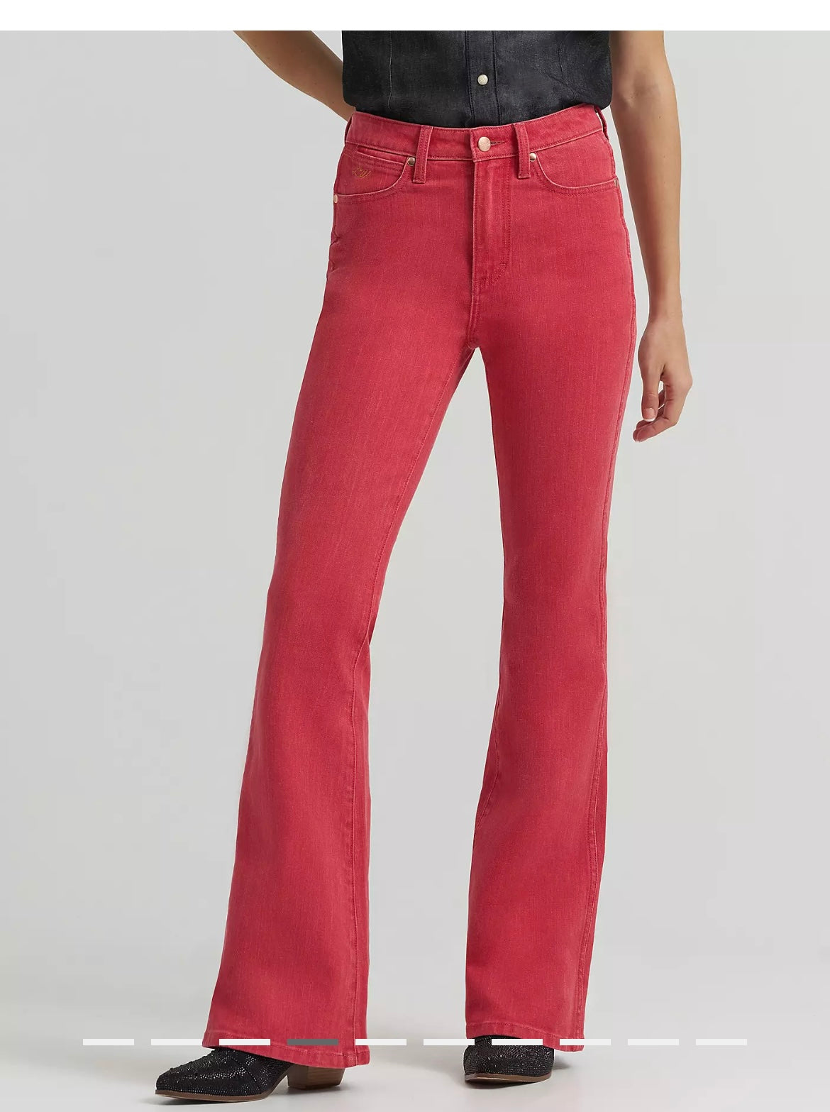 Wrangler vs lainey  wilson röda jeans