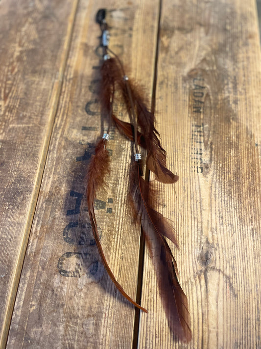 rebell fjäder smycke till hår