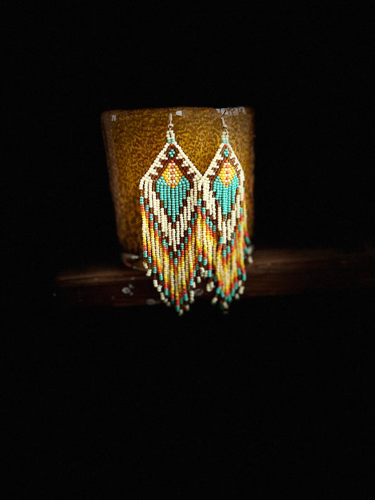 rebell örhängen indian pärlor långa handgjorda