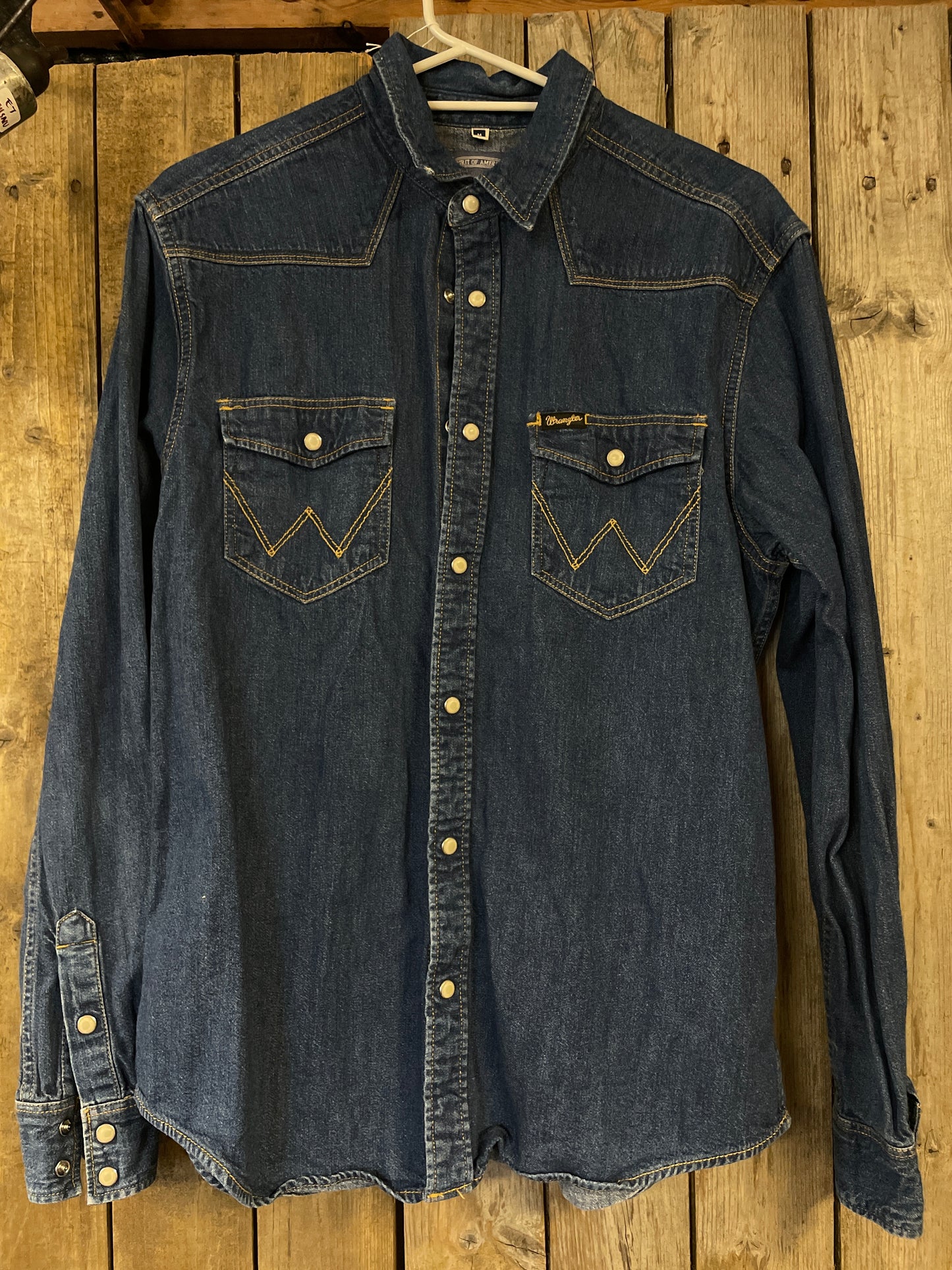 Rebell Vintage jeansskjorta  wrangler mörkblå westernskjorta medium