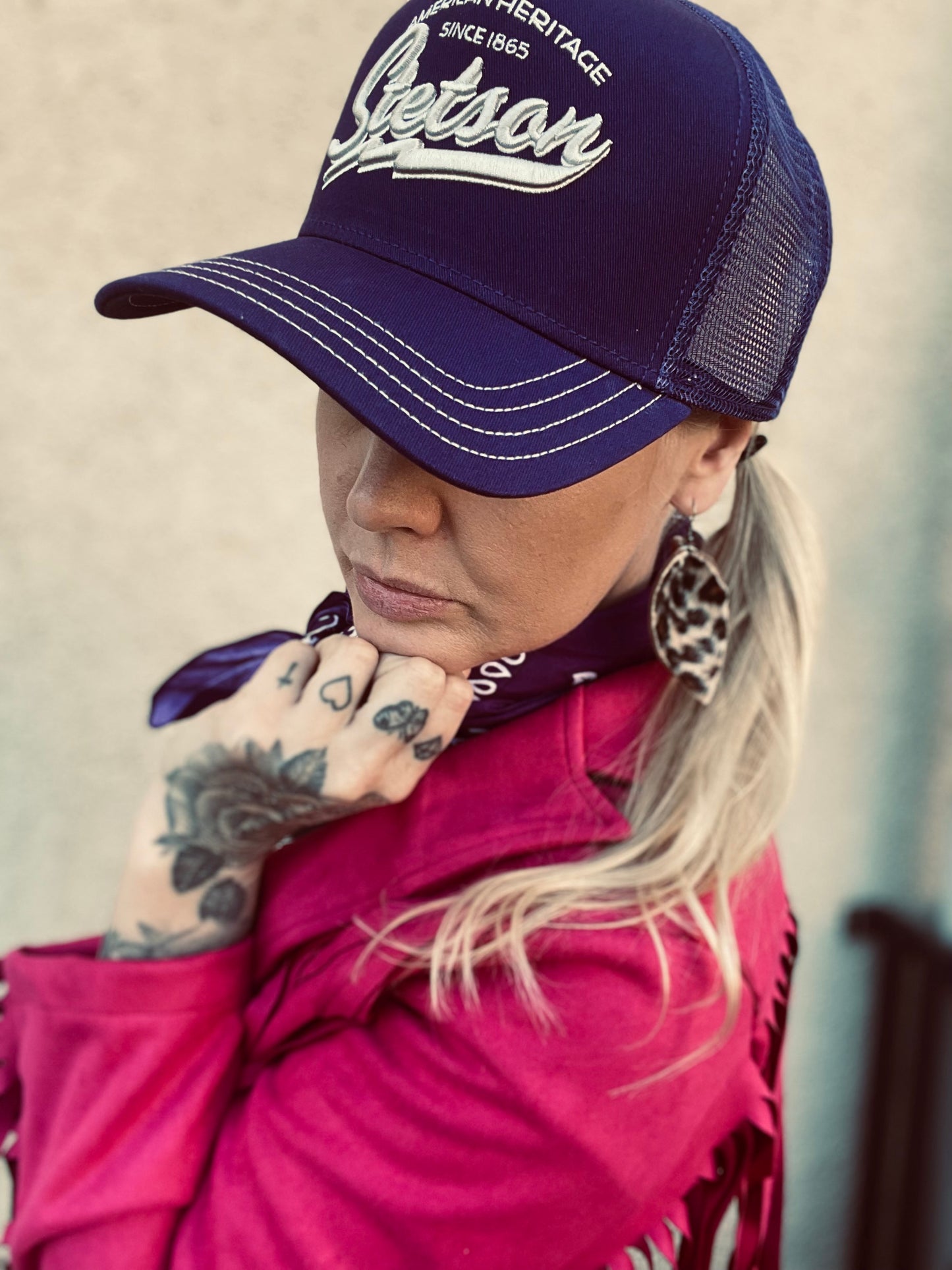 rebell örhänge leopard läder