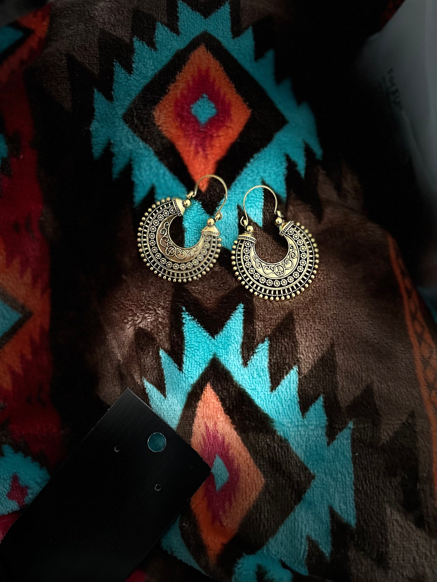 rebell örhängen medium stora mässing ringar