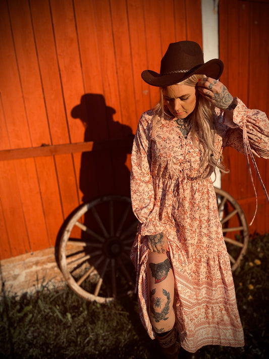 rebell boho western långklänning rosa toner