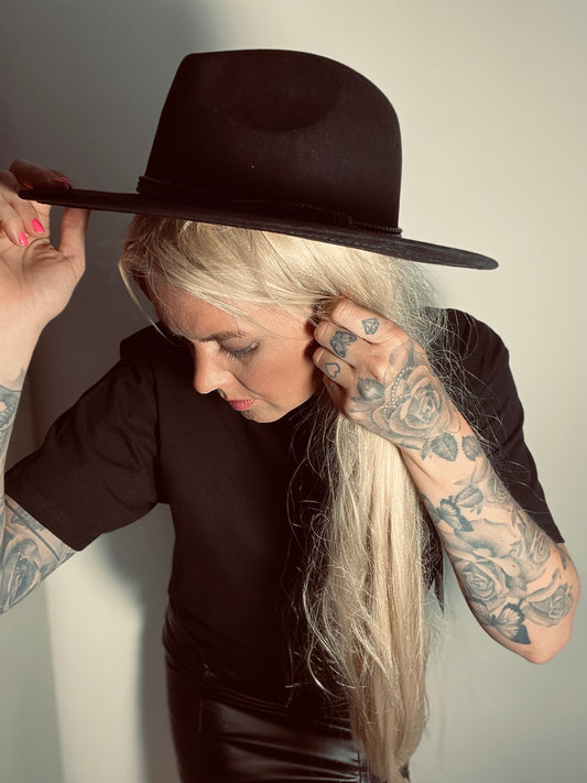 Rebell hatt svart rakare