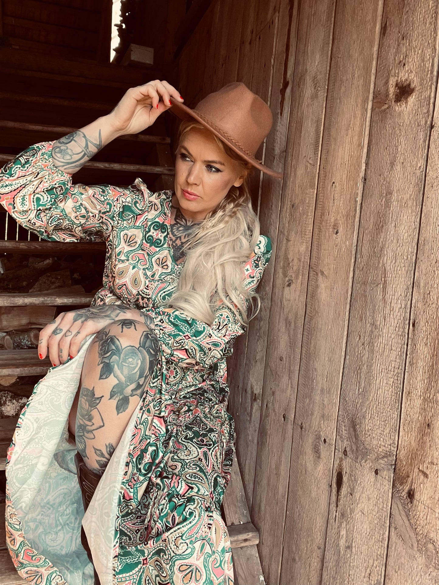 rebell boho western lång klänning långärmad