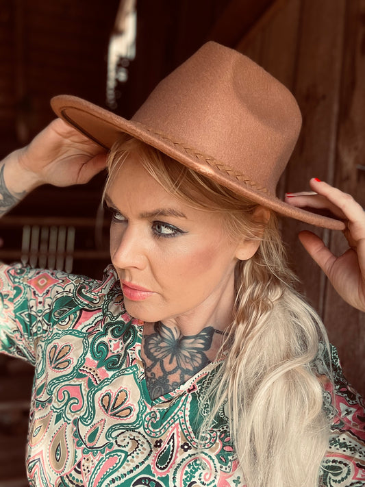 Rebell hatt brun filt