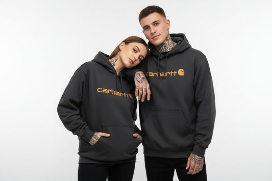CARHARTT SIGNATURE LOGO HOODED 	Marquette hoodie carbon