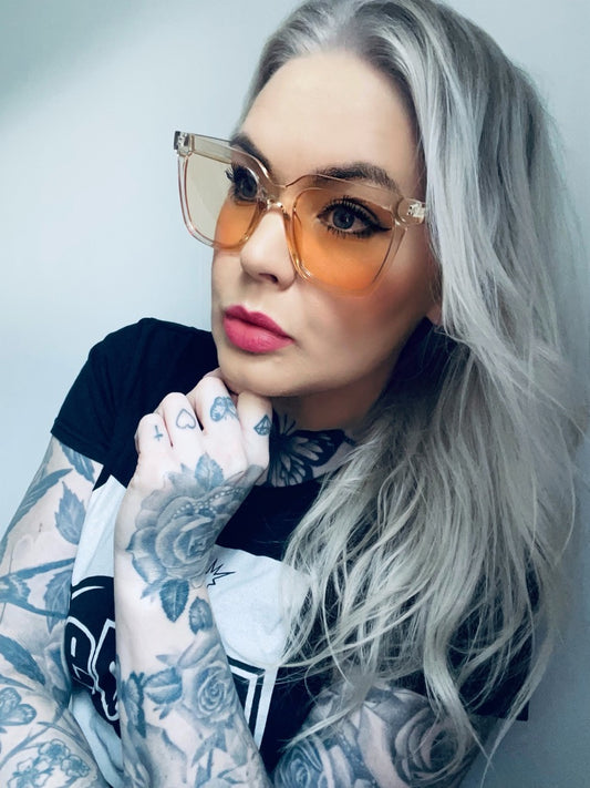 Rebell solglasögon 70tal genomskinligt gul beige 15 unisex