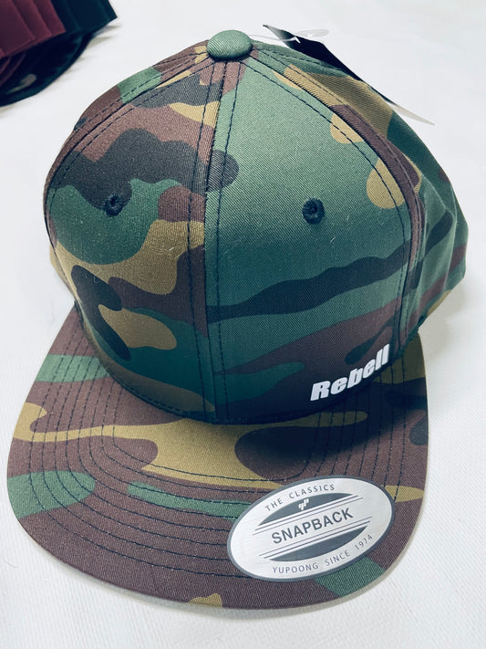 Rebell keps camo militär med vit text unisex