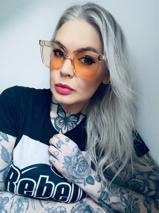 Rebell solglasögon 70tal genomskinligt gul beige 15 unisex